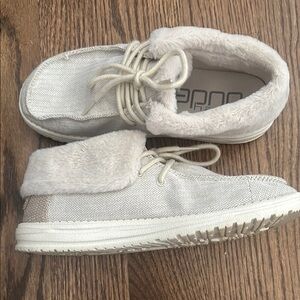 Women’s fur lines Hey Dudes